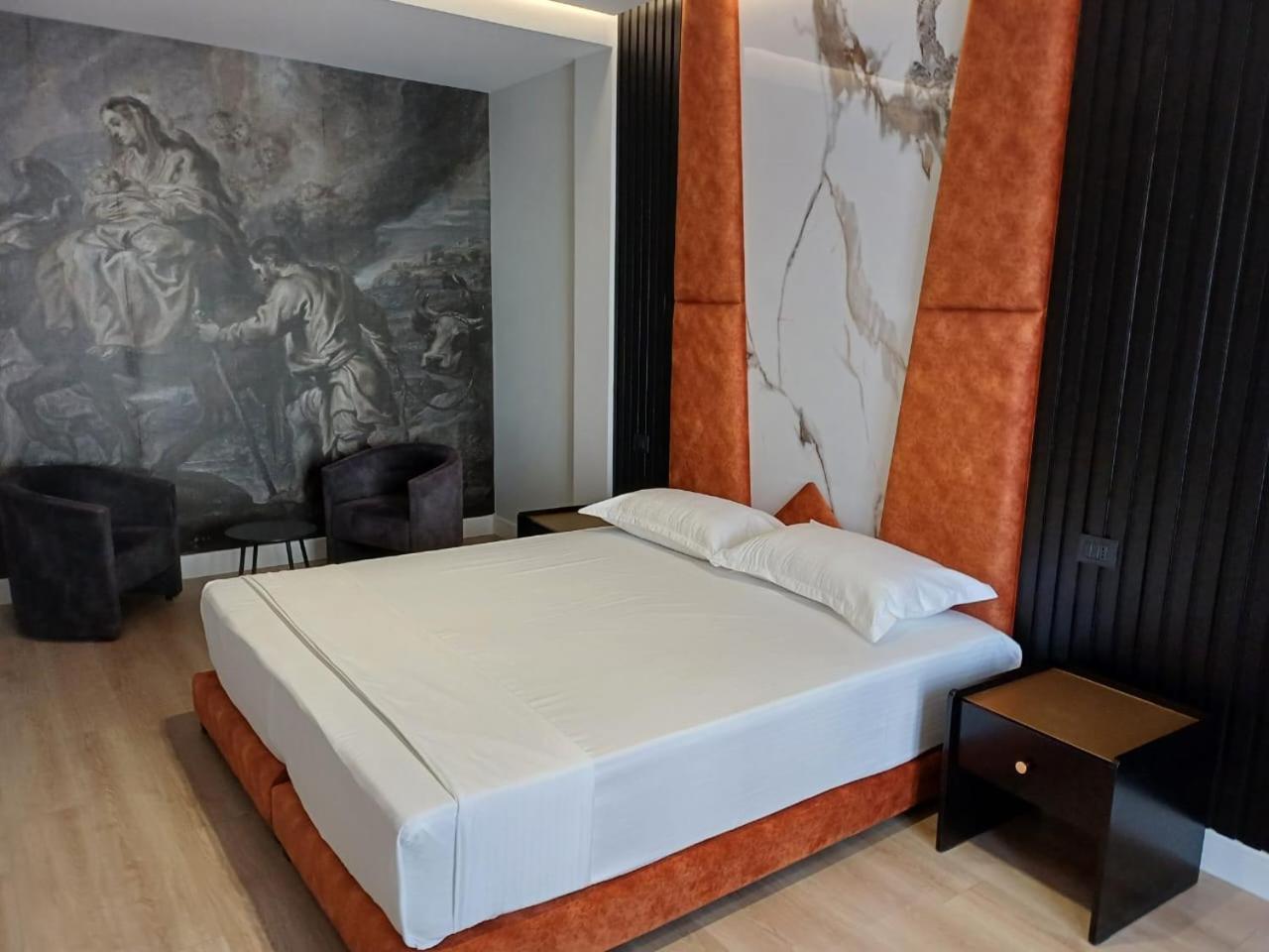 Oxygen Boutique Hotel ติรานา ภายนอก รูปภาพ