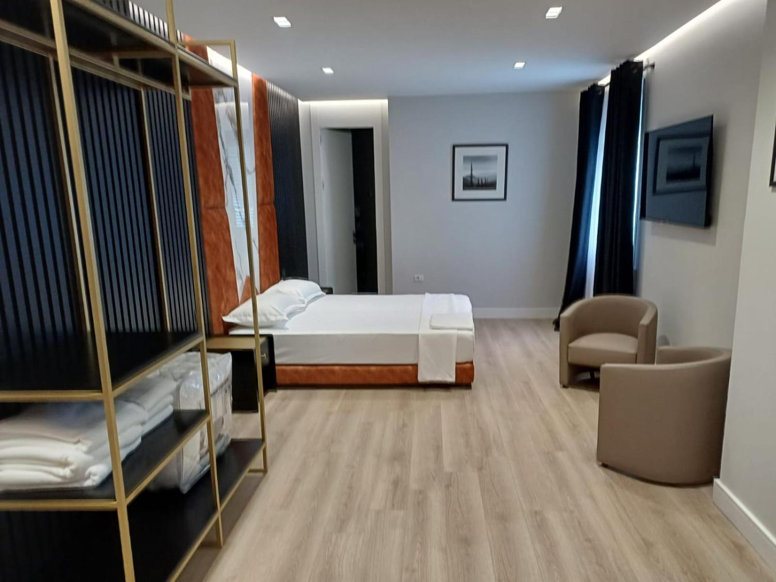 Oxygen Boutique Hotel ติรานา ภายนอก รูปภาพ