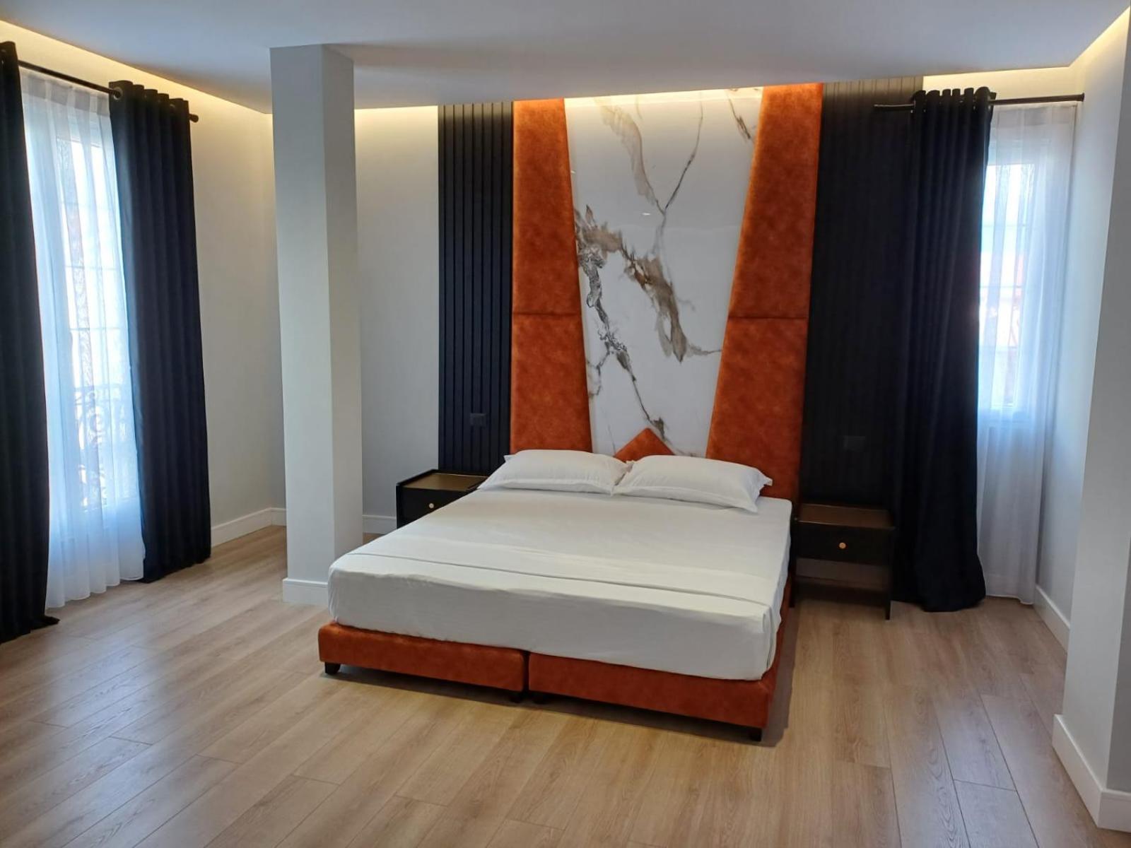 Oxygen Boutique Hotel ติรานา ภายนอก รูปภาพ
