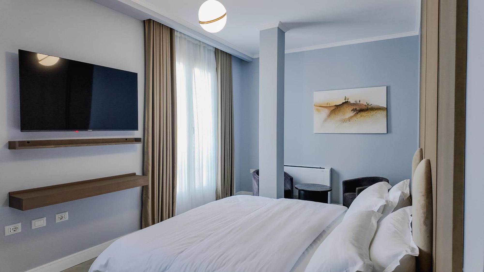 Oxygen Boutique Hotel ติรานา ภายนอก รูปภาพ