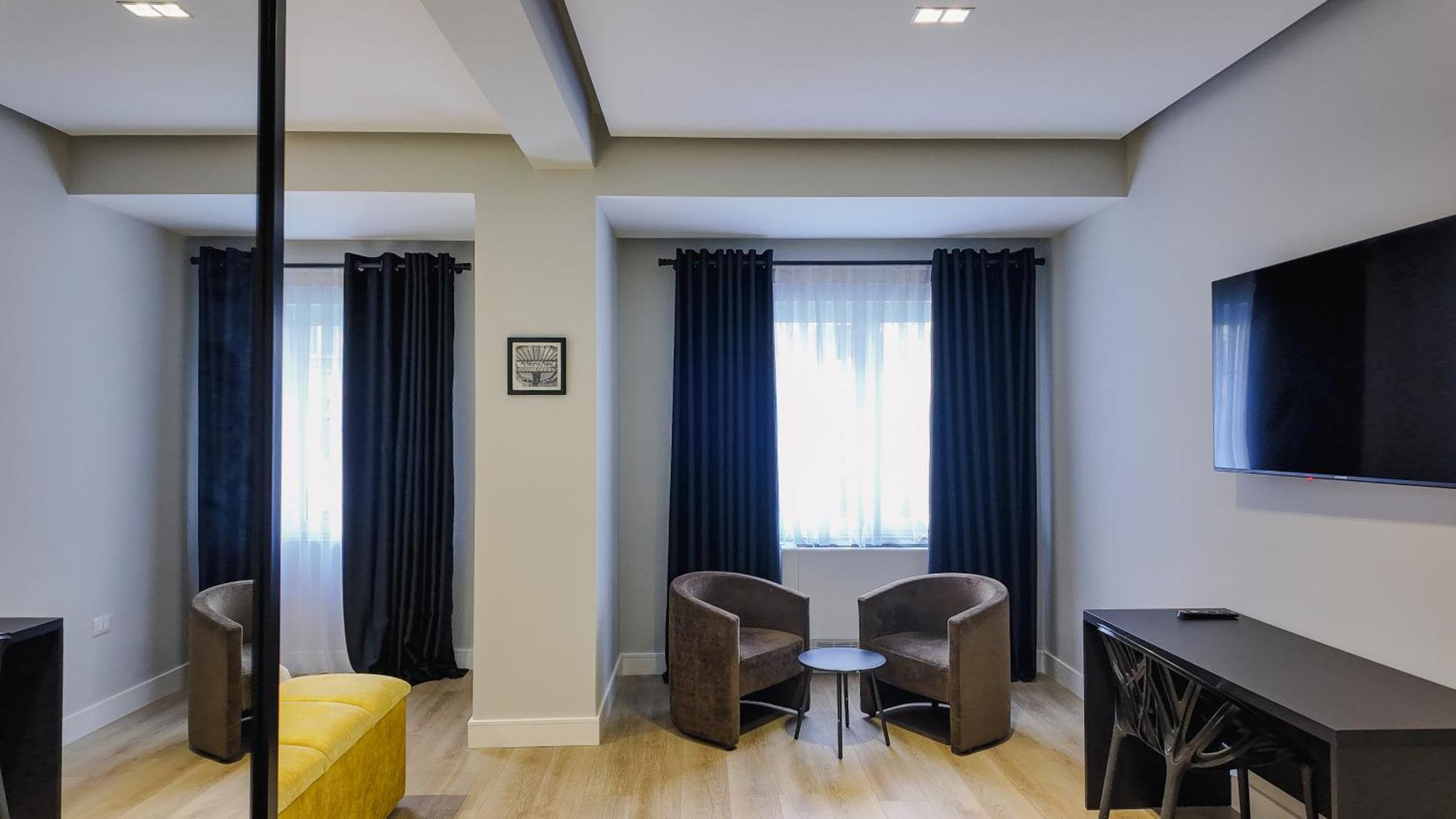 Oxygen Boutique Hotel ติรานา ภายนอก รูปภาพ