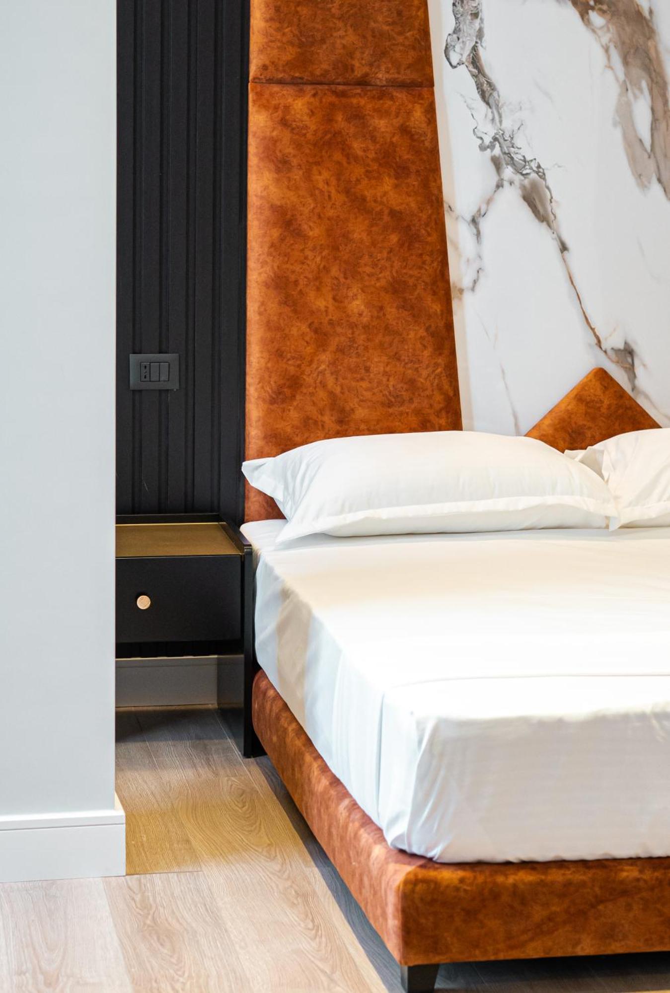 Oxygen Boutique Hotel ติรานา ภายนอก รูปภาพ